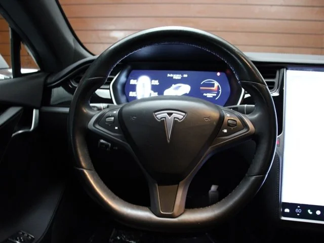SEMINUEVOS TESLA Model S a Estados en autogozo