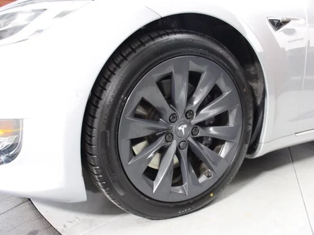 SEMINUEVOS TESLA Model S a Estados en autogozo