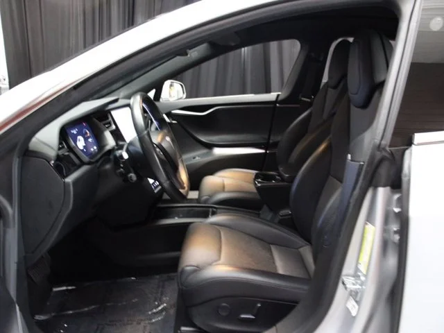 SEMINUEVOS TESLA Model S a Estados en autogozo