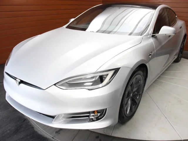 SEMINUEVOS TESLA Model S a Estados en autogozo