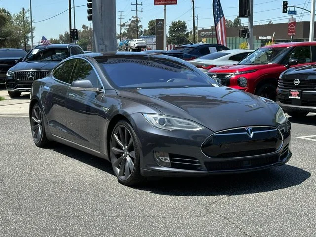 SEMINUEVOS TESLA Model S a Estados en autogozo