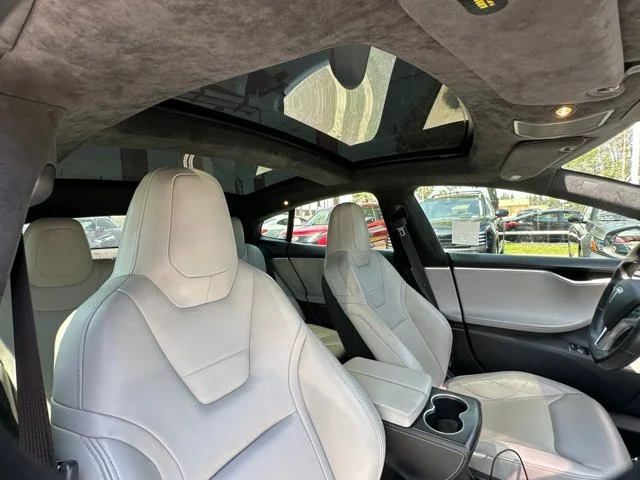 SEMINUEVOS TESLA Model S a Estados en autogozo
