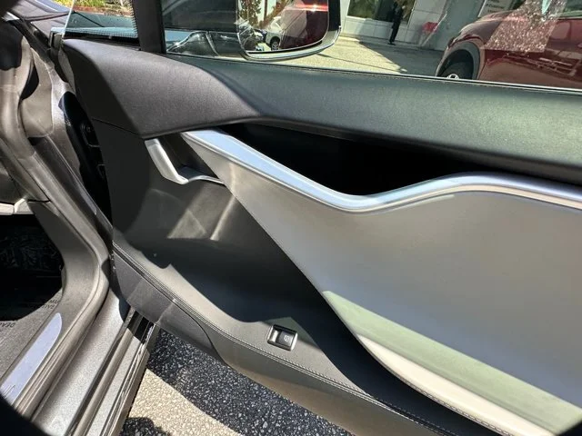 SEMINUEVOS TESLA Model S a Estados en autogozo