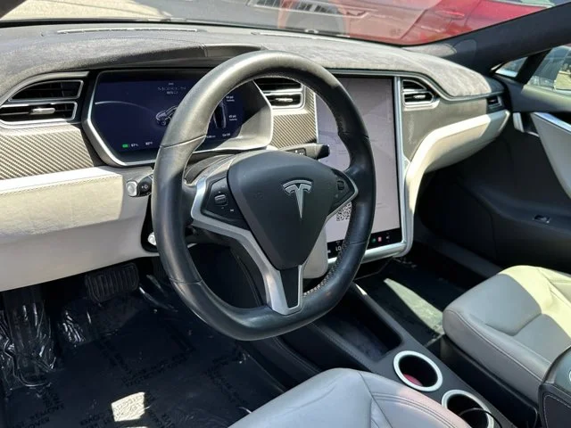 SEMINUEVOS TESLA Model S a Estados en autogozo