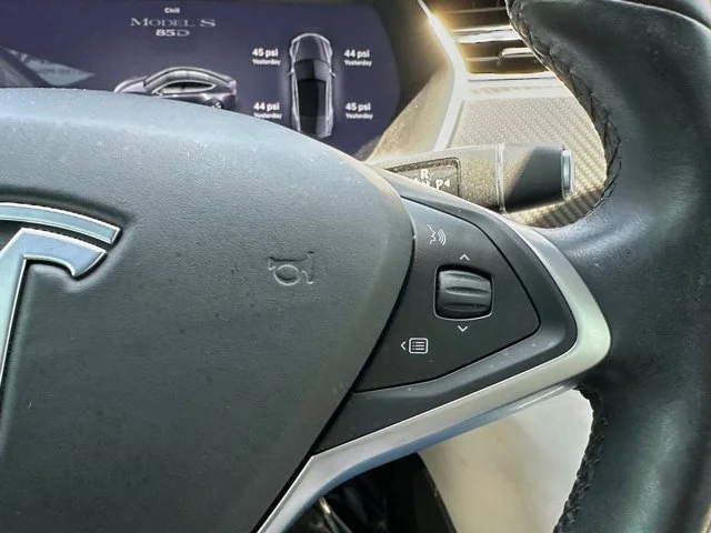 SEMINUEVOS TESLA Model S a Estados en autogozo