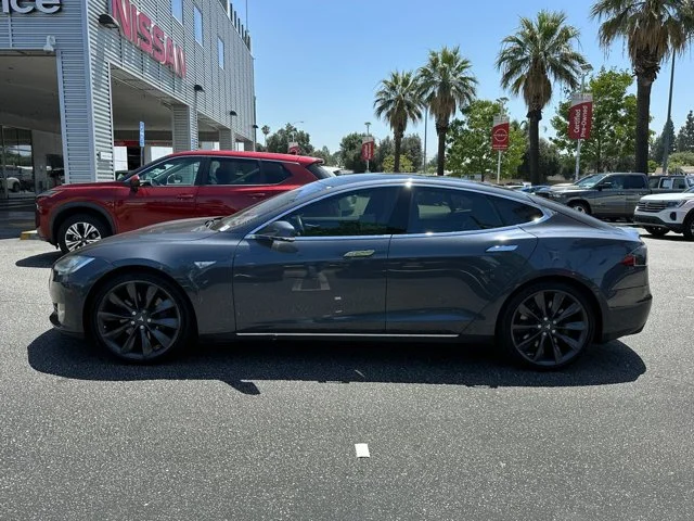 SEMINUEVOS TESLA Model S a Estados en autogozo