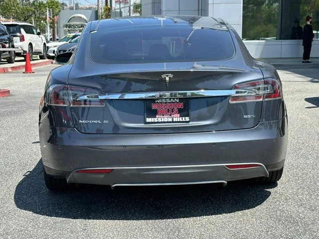 SEMINUEVOS TESLA Model S a Estados en autogozo