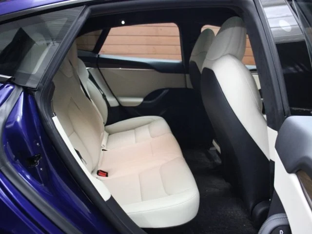 SEMINUEVOS TESLA Model S a Estados en autogozo