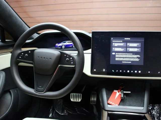 SEMINUEVOS TESLA Model S a Estados en autogozo
