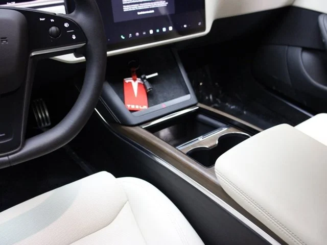 SEMINUEVOS TESLA Model S a Estados en autogozo