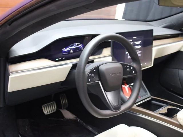 SEMINUEVOS TESLA Model S a Estados en autogozo