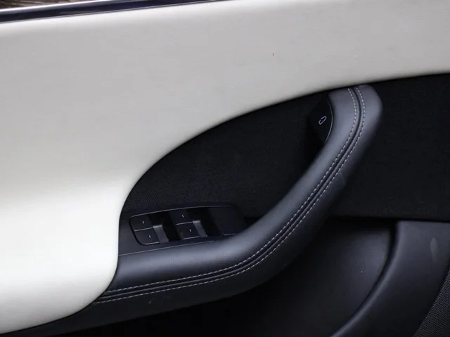 SEMINUEVOS TESLA Model S a Estados en autogozo