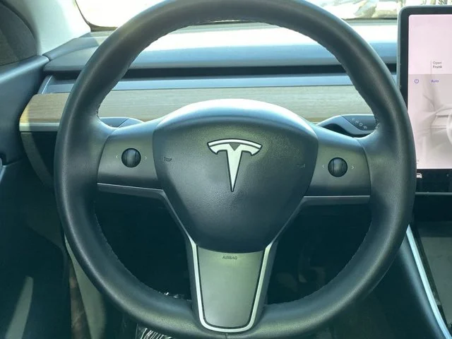 SEMINUEVOS TESLA Model Y a Estados en autogozo