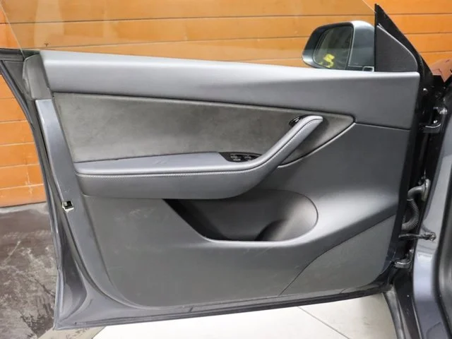 SEMINUEVOS TESLA Model Y a Estados en autogozo