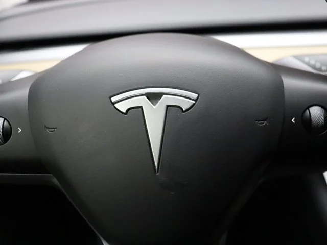 SEMINUEVOS TESLA Model Y a Estados en autogozo
