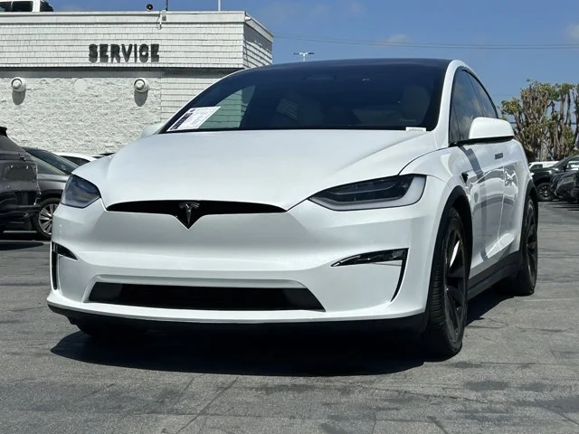 SEMINUEVOS TESLA Model X a Estados en autogozo