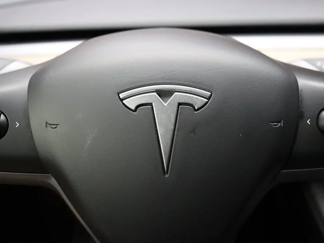 SEMINUEVOS TESLA Model Y a Estados en autogozo