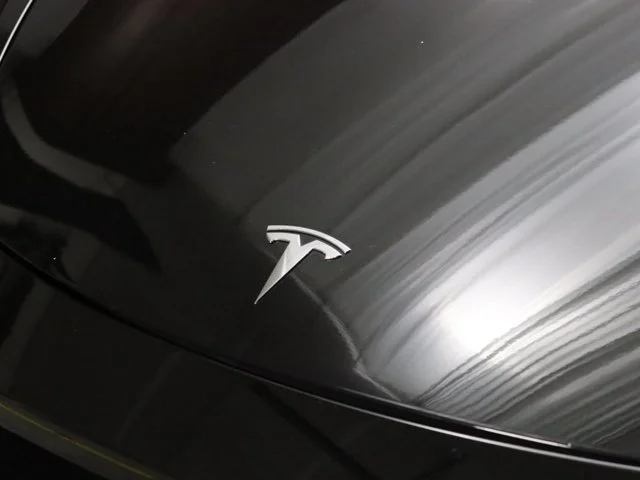 SEMINUEVOS TESLA Model Y a Estados en autogozo