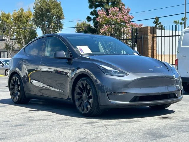 SEMINUEVOS TESLA Model Y a Estados en autogozo