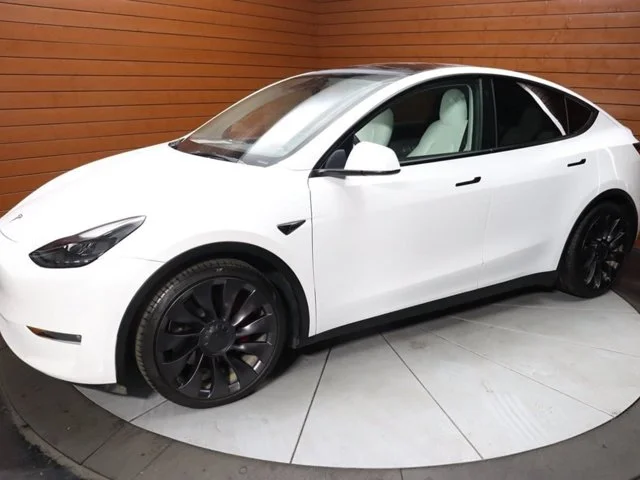 SEMINUEVOS TESLA Model Y a Estados en autogozo