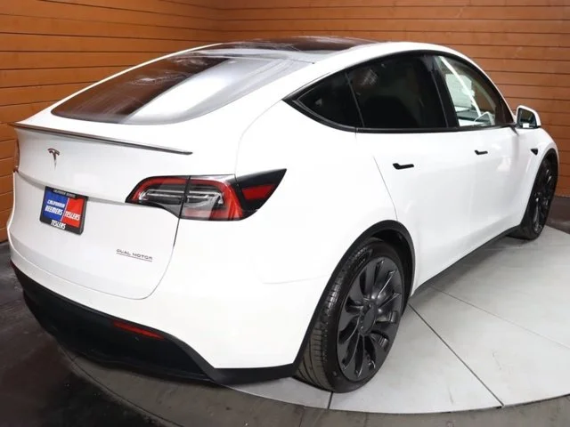 SEMINUEVOS TESLA Model Y a Estados en autogozo
