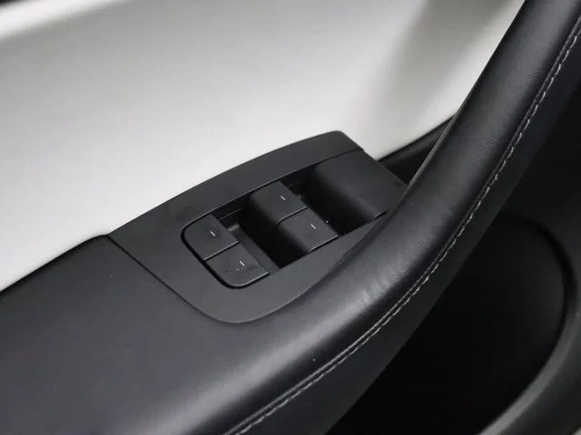 SEMINUEVOS TESLA Model Y a Estados en autogozo