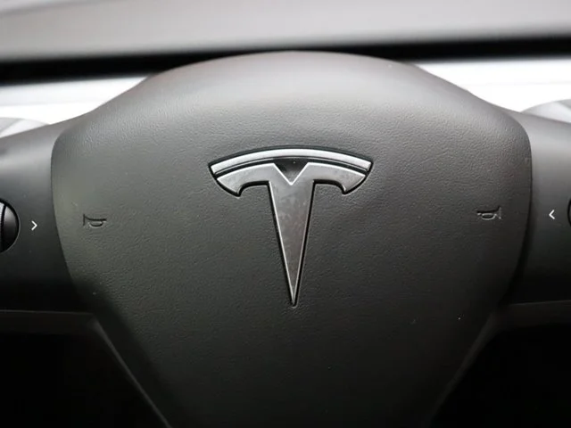 SEMINUEVOS TESLA Model Y a Estados en autogozo