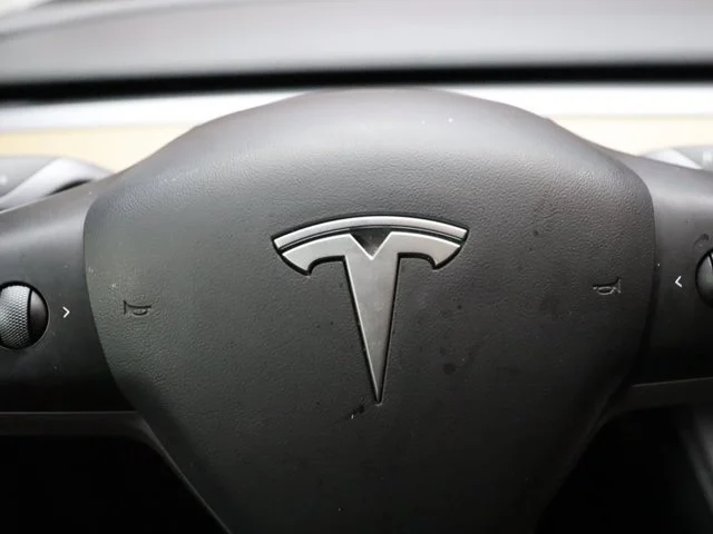 SEMINUEVOS TESLA Model Y a Estados en autogozo