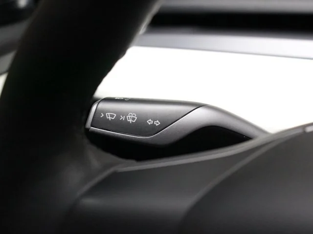 SEMINUEVOS TESLA Model Y a Estados en autogozo