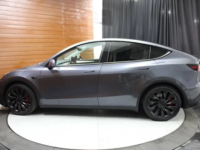 SEMINUEVOS TESLA Model Y a Estados en autogozo