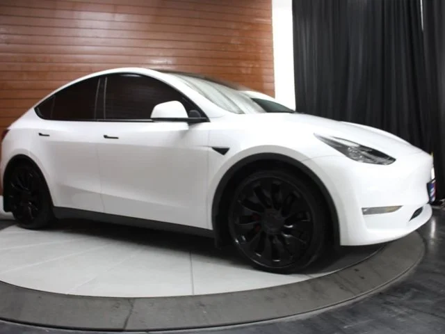 SEMINUEVOS TESLA Model Y a Estados en autogozo