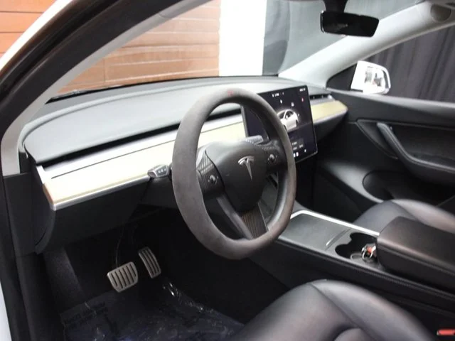 SEMINUEVOS TESLA Model Y a Estados en autogozo