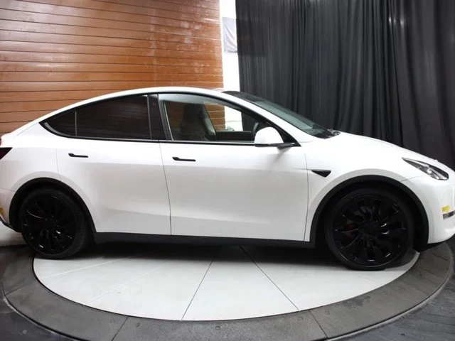 SEMINUEVOS TESLA Model Y a Estados en autogozo