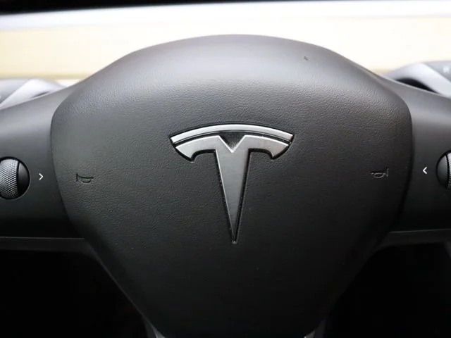 SEMINUEVOS TESLA Model Y a Estados en autogozo