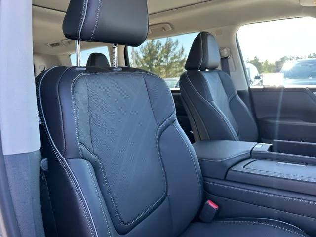 Nuevos INFINITI QX80 à Estados chez autogozo