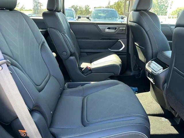 Nuevos INFINITI QX80 à Estados chez autogozo