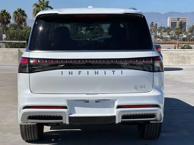 Nuevos INFINITI QX80 à Estados chez autogozo