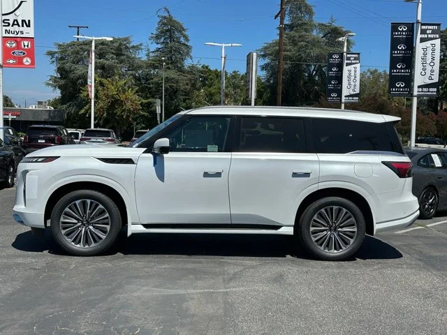 Nuevos INFINITI QX80 à Estados chez autogozo