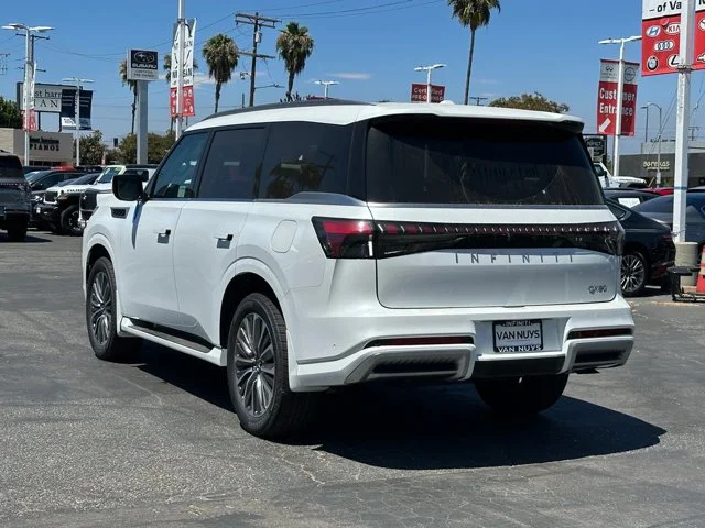 Nuevos INFINITI QX80 à Estados chez autogozo