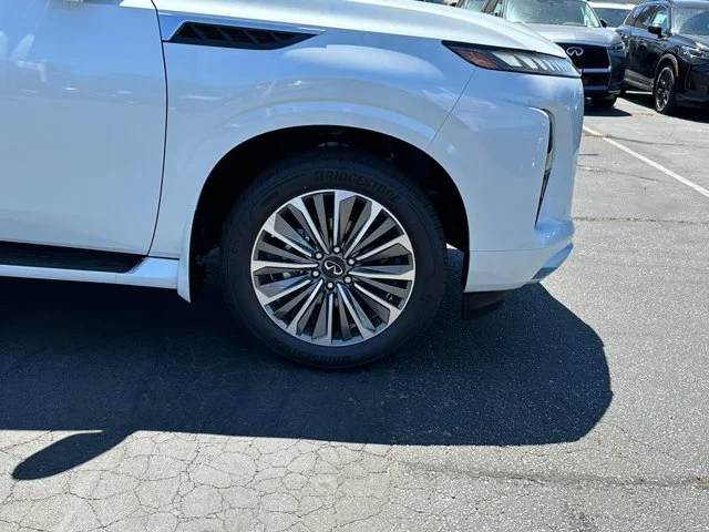 Nuevos INFINITI QX80 à Estados chez autogozo