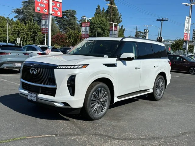 Nuevos INFINITI QX80 à Estados chez autogozo