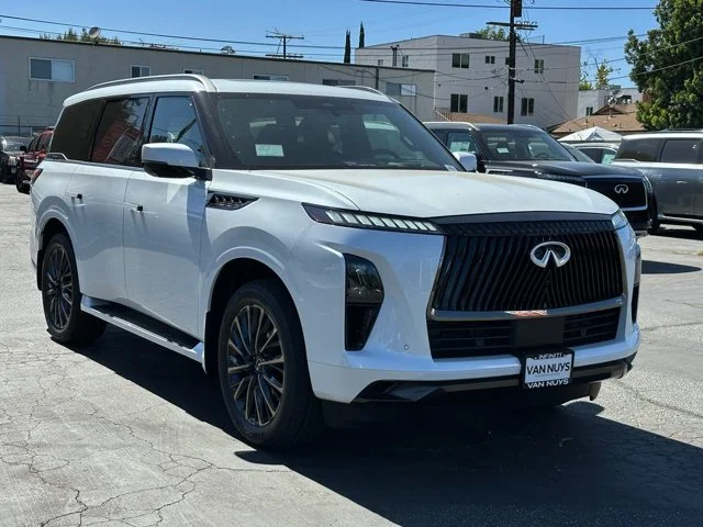 Nuevos INFINITI QX80 à Estados chez autogozo
