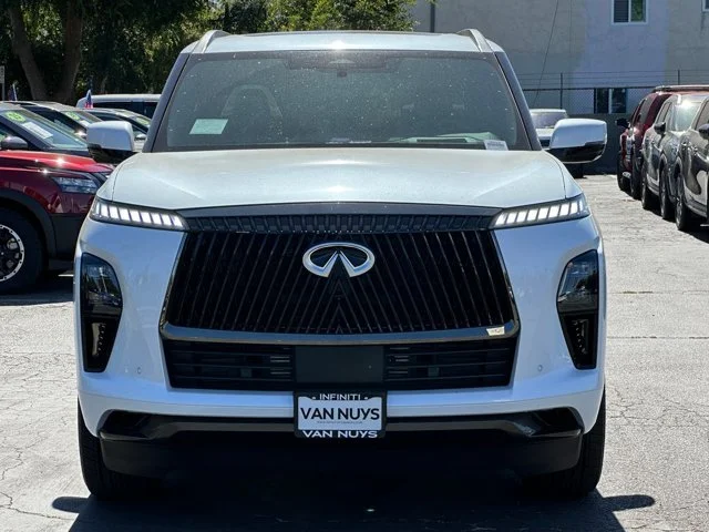 Nuevos INFINITI QX80 à Estados chez autogozo