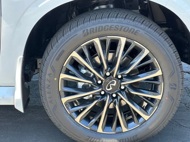 Nuevos INFINITI QX80 à Estados chez autogozo