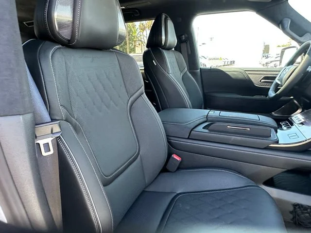 Nuevos INFINITI QX80 à Estados chez autogozo