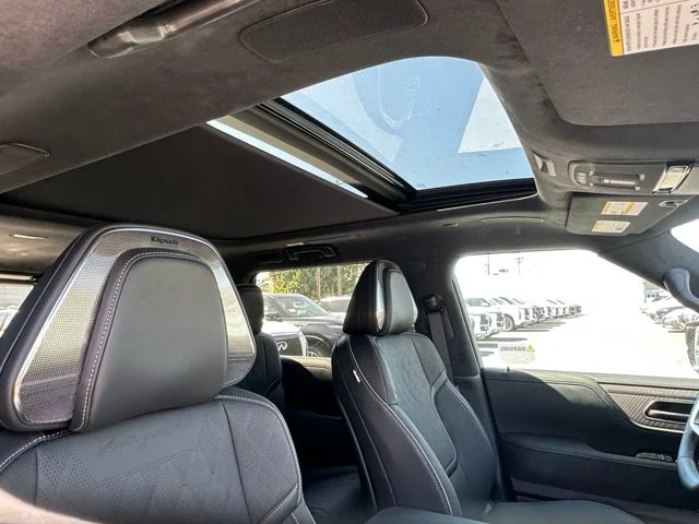 Nuevos INFINITI QX80 à Estados chez autogozo