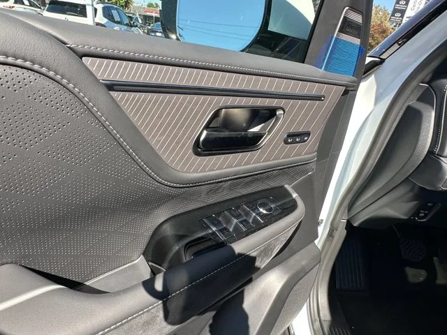 Nuevos INFINITI QX80 à Estados chez autogozo