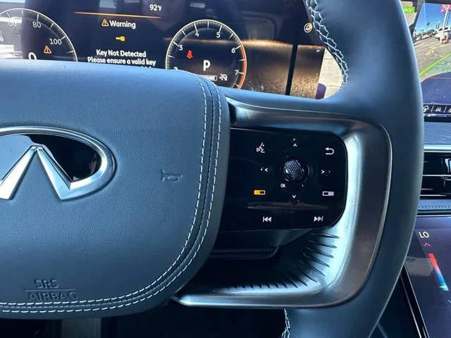 Nuevos INFINITI QX80 à Estados chez autogozo