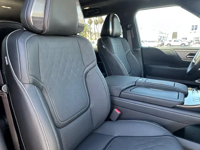Nuevos INFINITI QX80 à Estados chez autogozo