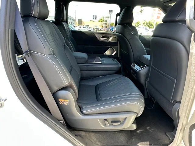 Nuevos INFINITI QX80 à Estados chez autogozo